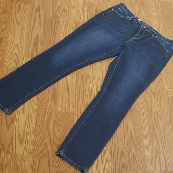 Curvy skinny Jean's 8reg - Picture 2 of 8
